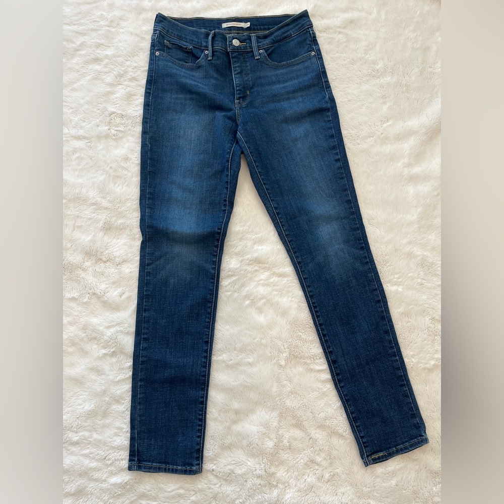 Levi skinny jeans